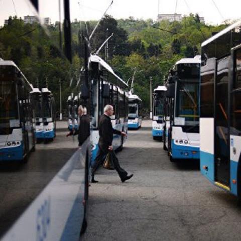 В Алушту (Крым) поступили новые троллейбусы